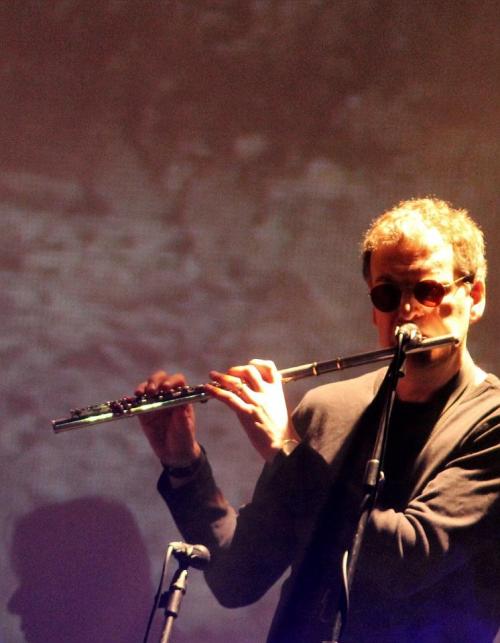 313748_559541737410623_1286742117_n